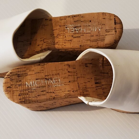 MICHAEL SHANNON WHITE SLIP-ON WOMEN'S SANDALS SIZE 7 - Picture 8 of 9